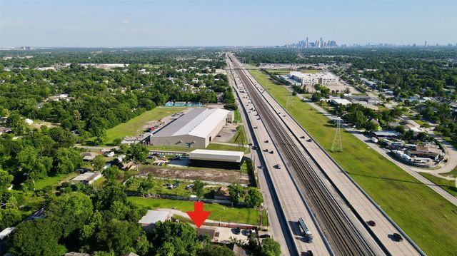 9944 E Hardy Road, Houston, TX 77093