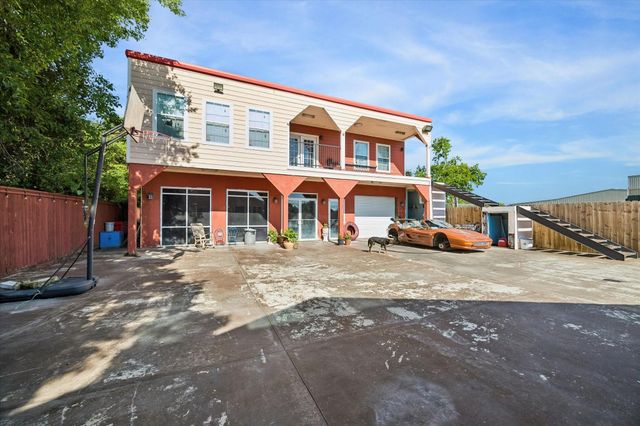 9944 E Hardy Road, Houston, TX 77093