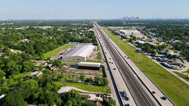 9944 E Hardy Road, Houston, TX 77093