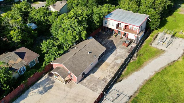 9944 E Hardy Road, Houston, TX 77093