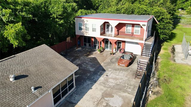 9944 E Hardy Road, Houston, TX 77093