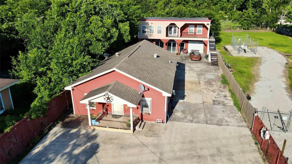 9944 E Hardy Road, Houston, TX 77093