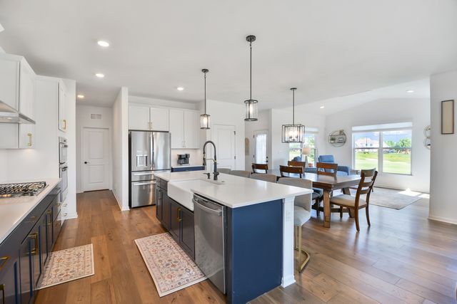 10 Crystal Downs Drive, Hawthorn Woods, IL 60047