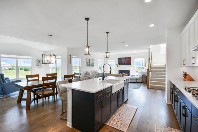 10 Crystal Downs Drive, Hawthorn Woods, IL 60047