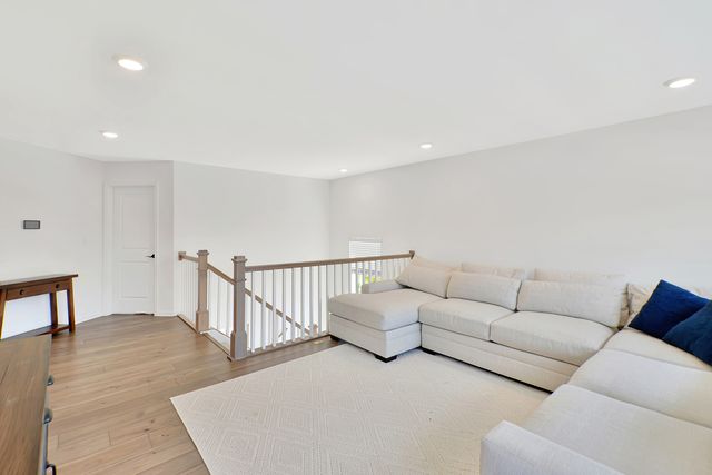 10 Crystal Downs Drive, Hawthorn Woods, IL 60047
