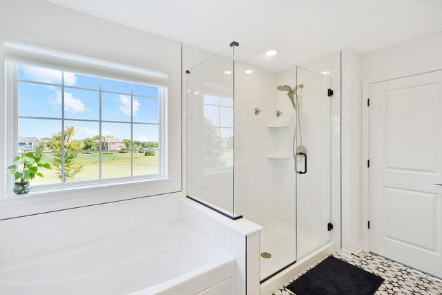 10 Crystal Downs Drive, Hawthorn Woods, IL 60047