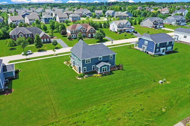 10 Crystal Downs Drive, Hawthorn Woods, IL 60047