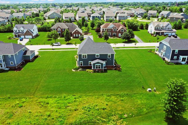 10 Crystal Downs Drive, Hawthorn Woods, IL 60047