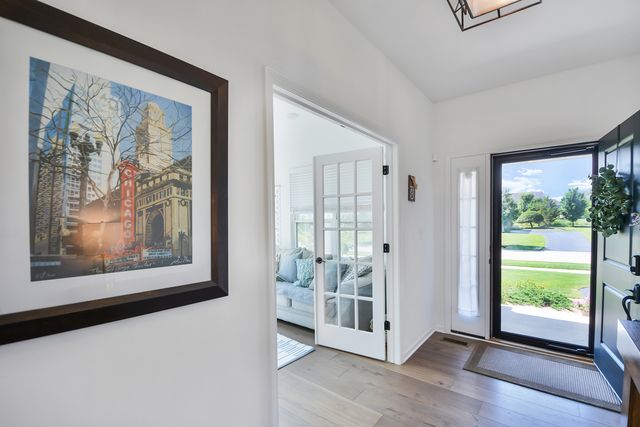 10 Crystal Downs Drive, Hawthorn Woods, IL 60047