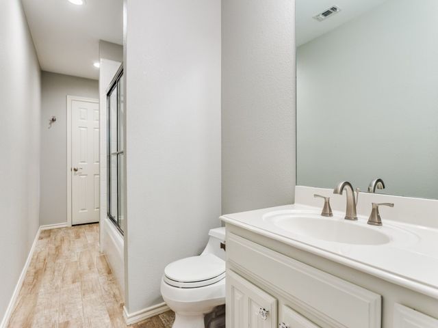 5963 River Bend Drive, Benbrook, TX 76132