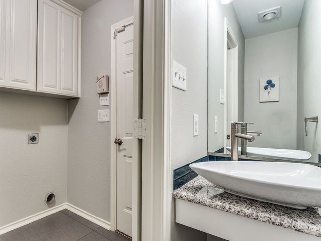 5963 River Bend Drive, Benbrook, TX 76132