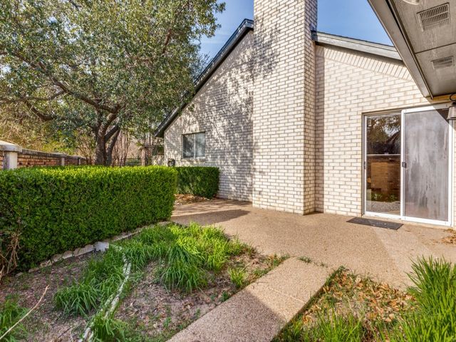 5963 River Bend Drive, Benbrook, TX 76132