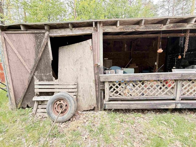 3937 W Herrick Road, Farwell, MI 48622