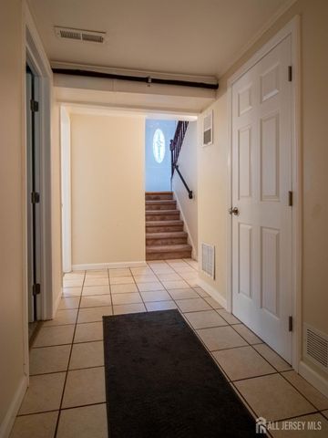 7 Cortland Drive, Franklin Twsp, NJ 08873