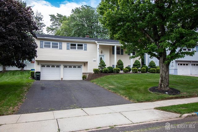 7 Cortland Drive, Franklin Twsp, NJ 08873
