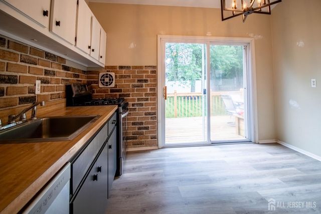 7 Cortland Drive, Franklin Twsp, NJ 08873