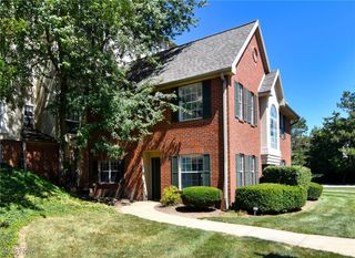 200 Fox Hollow Drive 100, Mayfield Heights, OH 44124