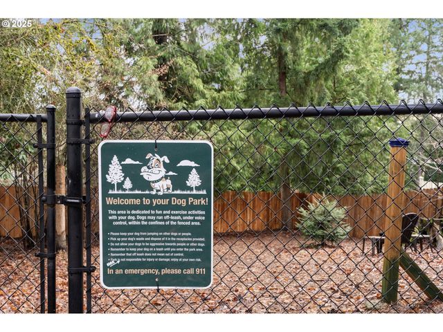 4880 Sw SCHOLLS FERRY Rd 32, Portland, OR 97225