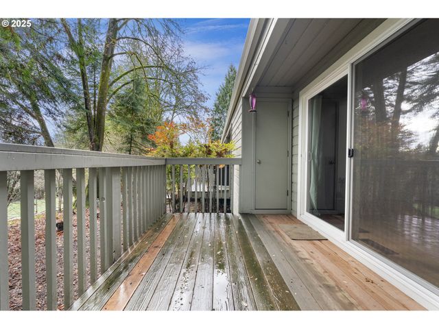 4880 Sw SCHOLLS FERRY Rd 32, Portland, OR 97225