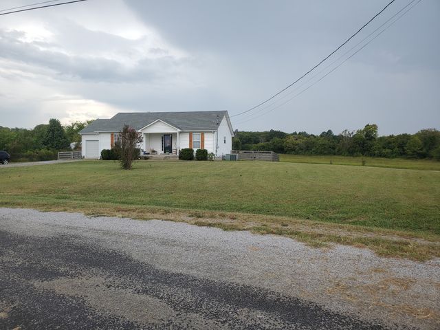 2624 Valley Ln, Lewisburg, TN 37091