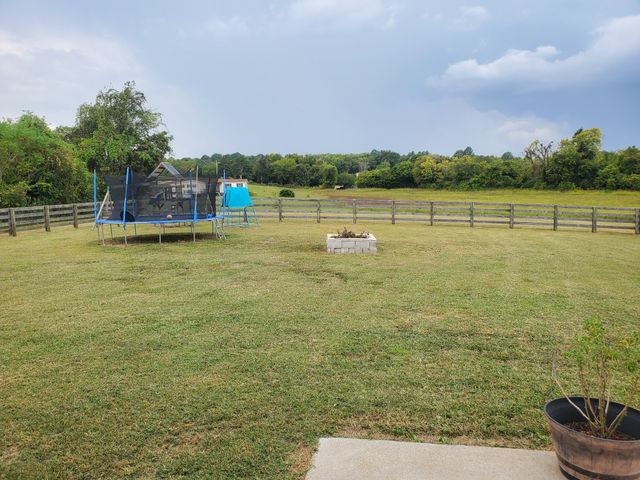 2624 Valley Ln, Lewisburg, TN 37091