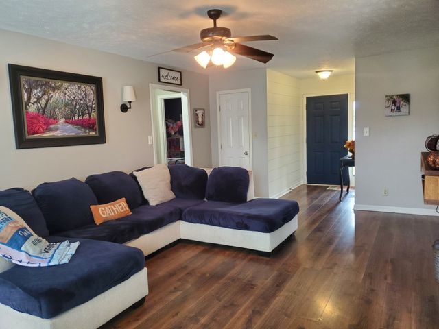 2624 Valley Ln, Lewisburg, TN 37091