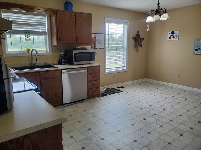 2624 Valley Ln, Lewisburg, TN 37091