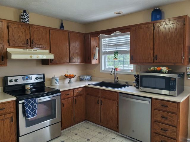 2624 Valley Ln, Lewisburg, TN 37091