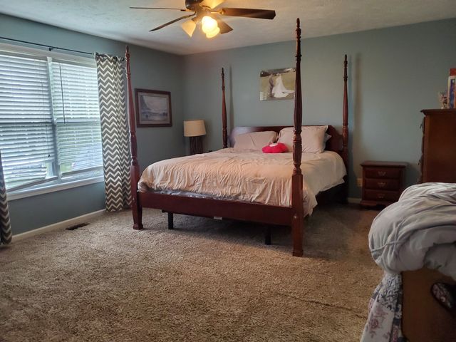 2624 Valley Ln, Lewisburg, TN 37091