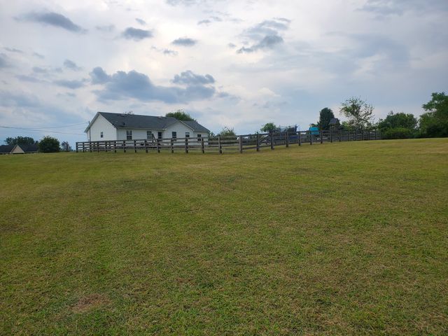 2624 Valley Ln, Lewisburg, TN 37091