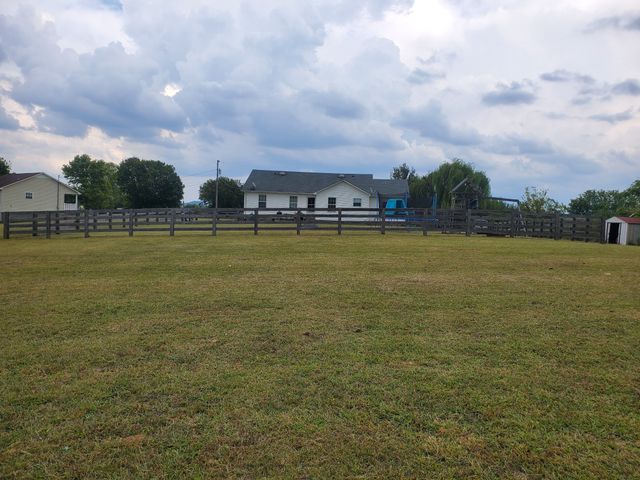 2624 Valley Ln, Lewisburg, TN 37091