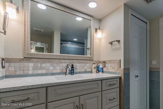 85 S Atlantic Avenue 302, Cocoa Beach, FL 32931