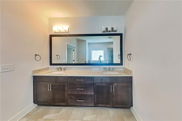1322 English Street NW, Atlanta, GA 30318
