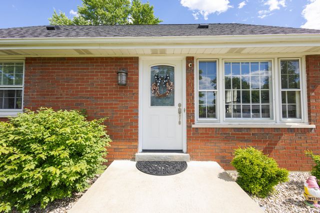 803 Knollwood Drive, Taylor Mill, KY 41015