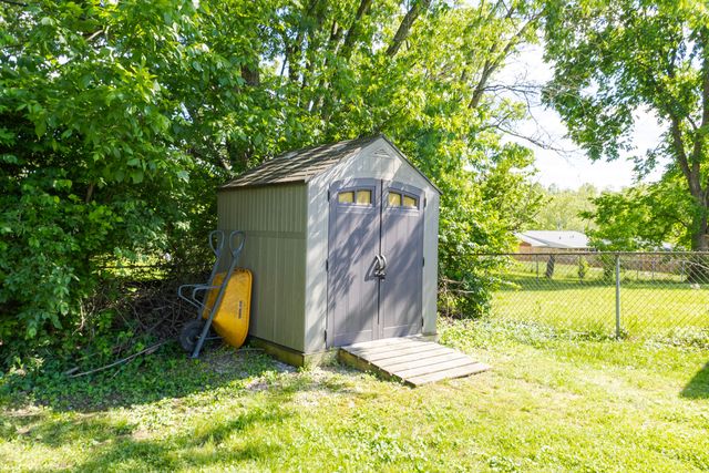 803 Knollwood Drive, Taylor Mill, KY 41015