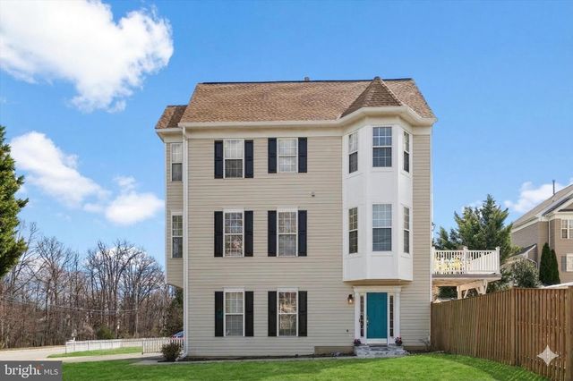 8261 ELECTRIC AVE, Vienna, VA 22182