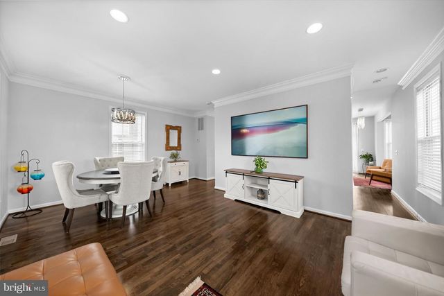 8261 ELECTRIC AVE, Vienna, VA 22182