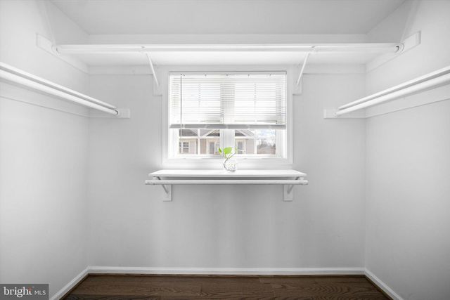 8261 ELECTRIC AVE, Vienna, VA 22182