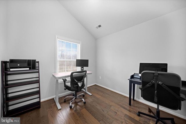 8261 ELECTRIC AVE, Vienna, VA 22182