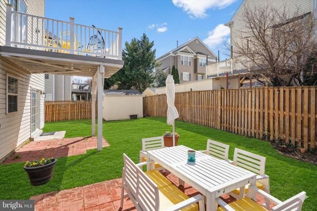 8261 ELECTRIC AVE, Vienna, VA 22182