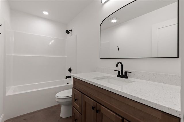 2 Walmer Lane, Bella Vista, AR 72714