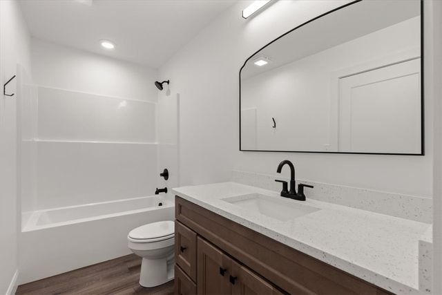 2 Walmer Lane, Bella Vista, AR 72714