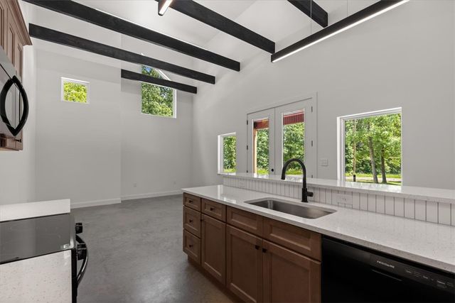 2 Walmer Lane, Bella Vista, AR 72714