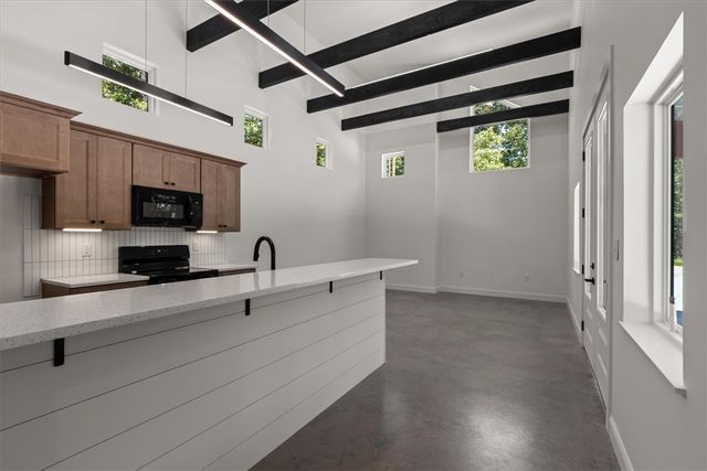 2 Walmer Lane, Bella Vista, AR 72714