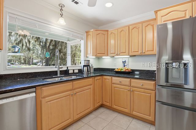 21 River Oaks Dr, Bluffton, SC 29910