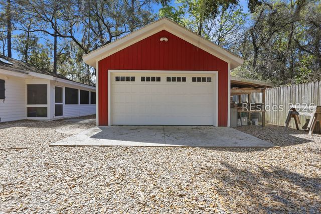 21 River Oaks Dr, Bluffton, SC 29910