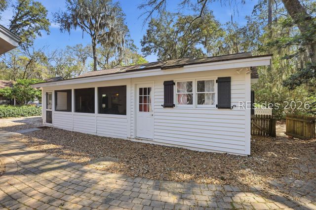 21 River Oaks Dr, Bluffton, SC 29910