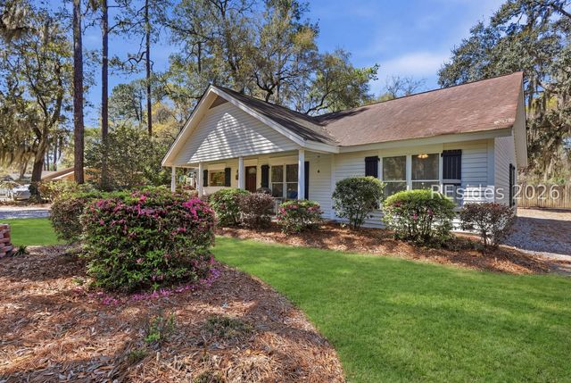 21 River Oaks Dr, Bluffton, SC 29910
