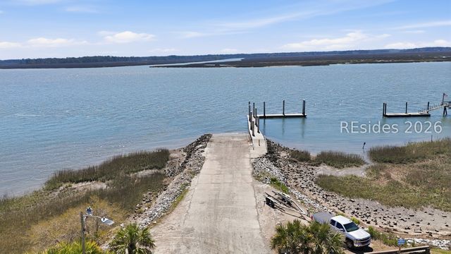21 River Oaks Dr, Bluffton, SC 29910