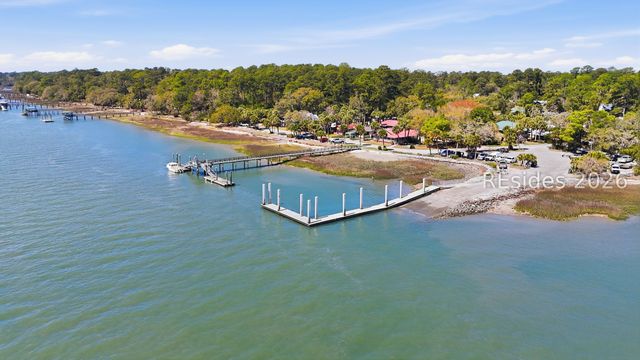 21 River Oaks Dr, Bluffton, SC 29910